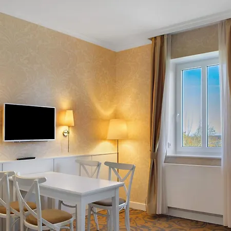 Konukevi Kurhaus 3*