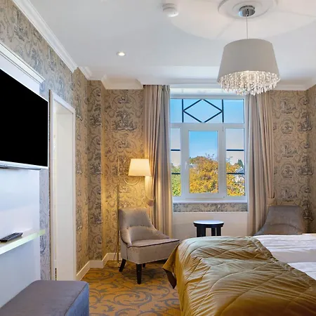 Konukevi Kurhaus 3*