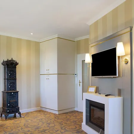 Kurhaus 3*